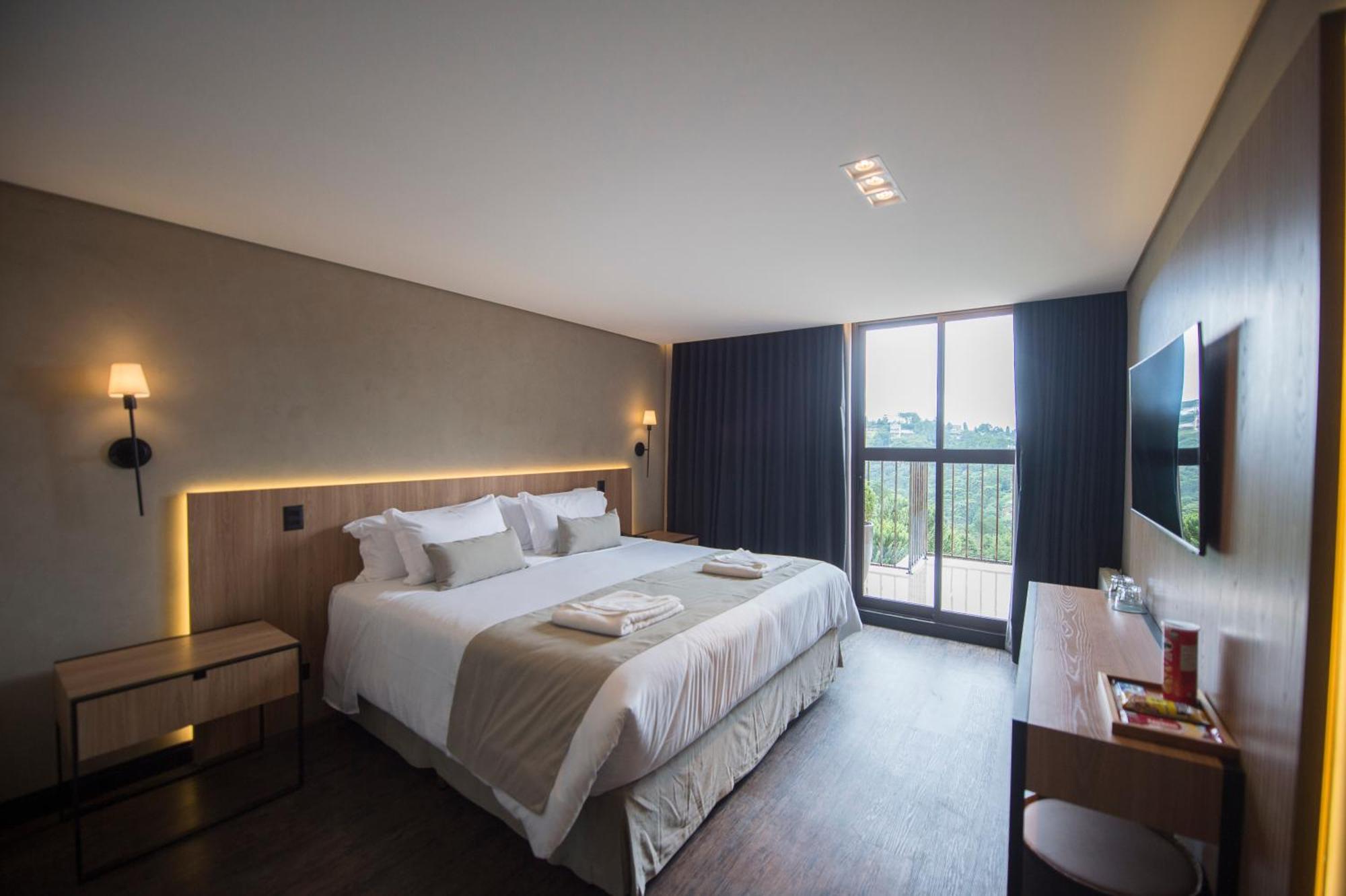 Pinot Hotel Кампус-ду-Жордан Екстер'єр фото