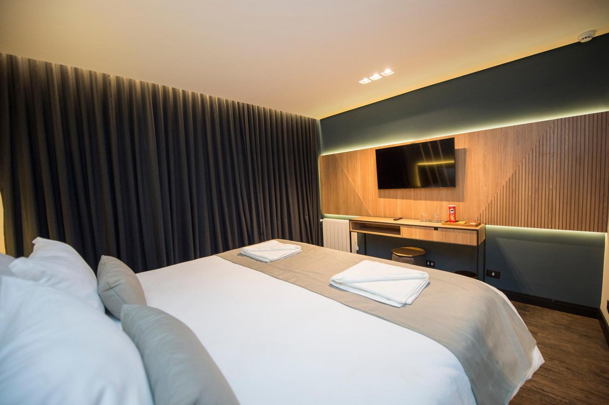 Pinot Hotel Кампус-ду-Жордан Екстер'єр фото